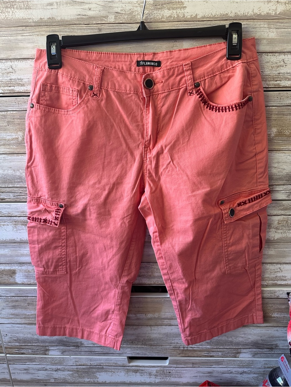 🦩 Flamingo Coral Cargo Capri Pants Size XL Stretch Utility Cropped